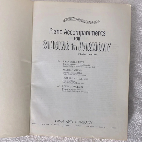 Vintage Piano Accompaniments For Singing In Harmony Enlarged Edition - Picture 6 of 12